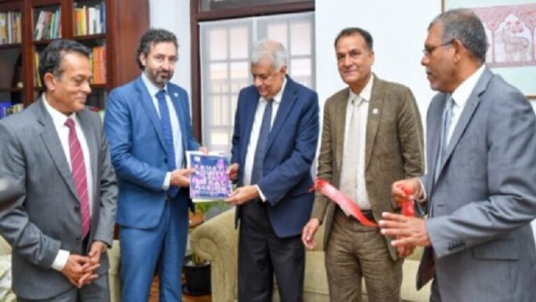 President holds crucial meeting with SLRCS & IFRC Leaders