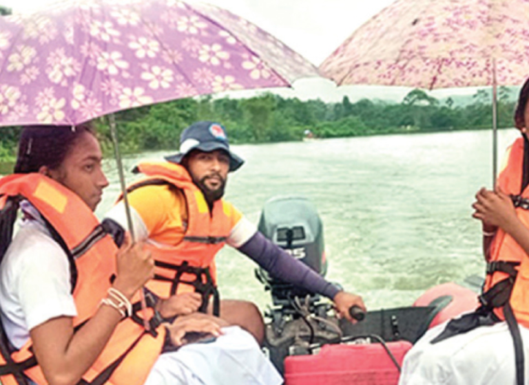 SL Navy Deploys Swift Flood Relief Teams To Aid Affected O/L Students