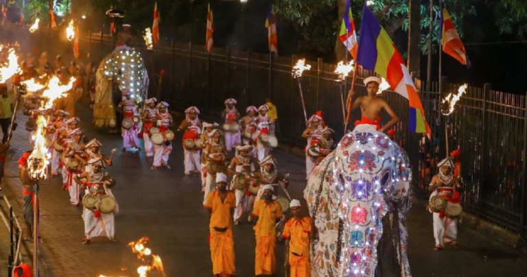 Spectacular Finale of Esala Perahera: Grand Randoli Procession to Illuminate Kandy’s Temple of the Tooth