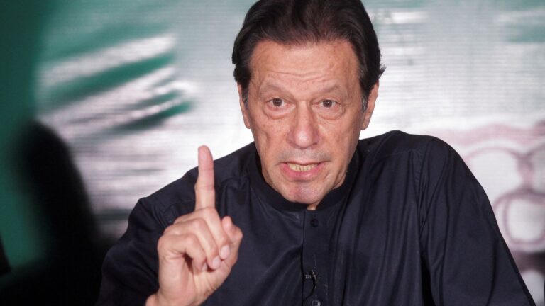 Ex Pakistan PM Imran Khan arrested over corruption charges