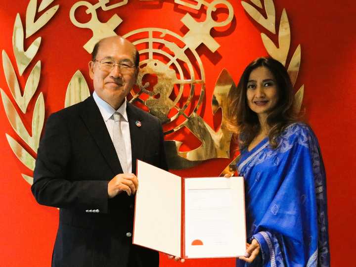 HC Saroja Sirisena presents credentials as SL’s first Permanent Representative to IMO