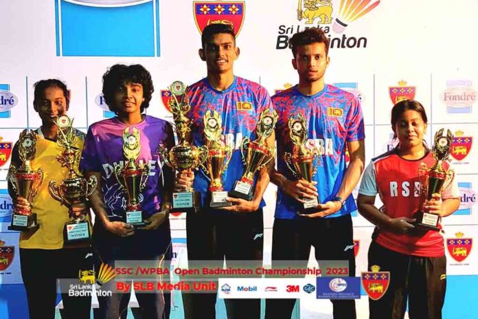 Gamini holds unreleased prizes at SSC Badminton Tournament
