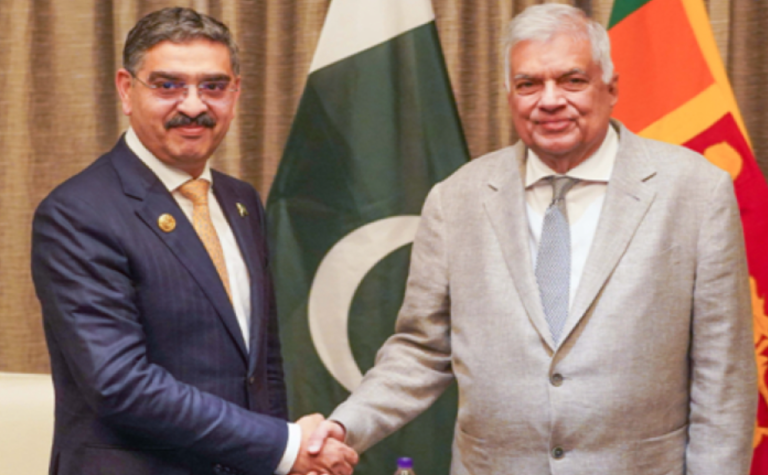 President meets Pakistani Prime Minister Anwar-ul-Haq Kakar in Beijing