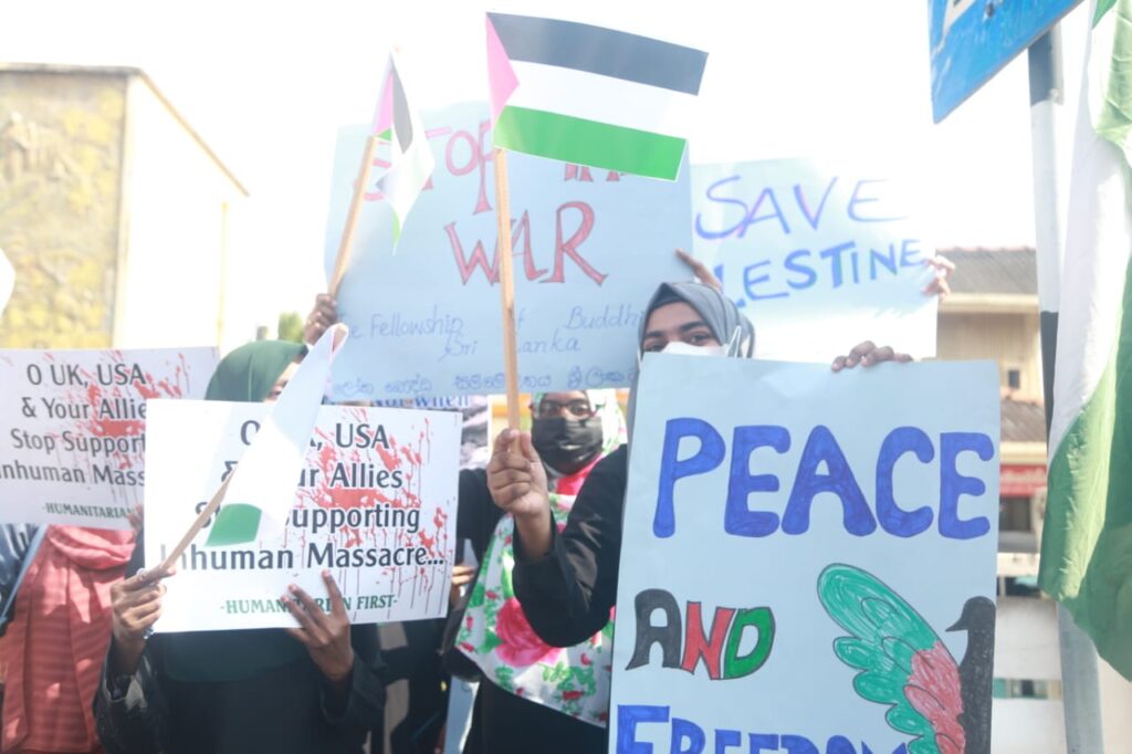 “If We Don't End War, War Will End Us: Stop Bombing Gaza” (PHOTOS ...