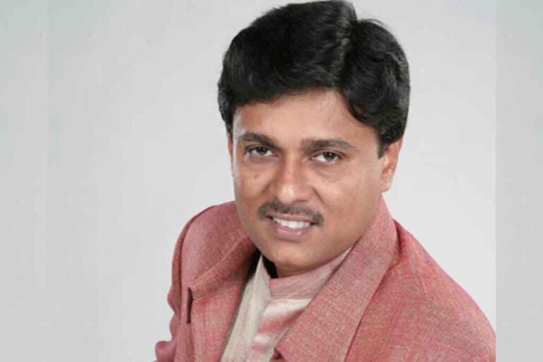 Veteran SL singer Athula Sri Gamage passes away