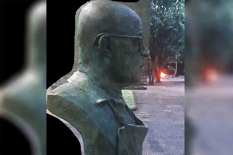 Renowned Sri Lankan Artist Dr. Sarath Chandrajeeva: A Trailblazer in Fine Art