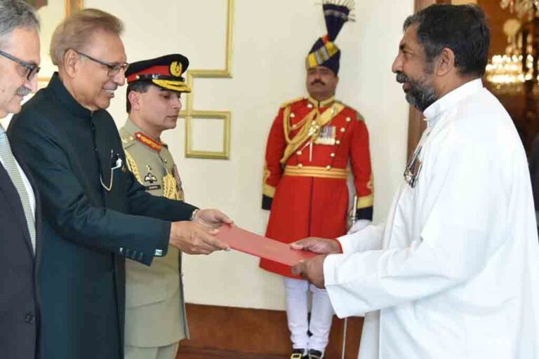 SL High Commissioner-designate Presents Credentials to the President of Pakistan