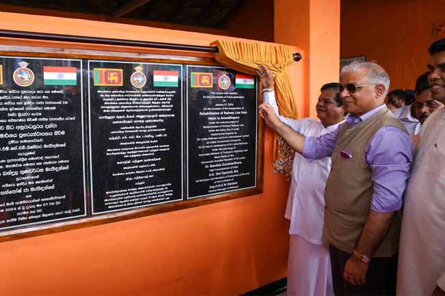 Sri Lanka begins railway line reconstruction with India’s assistance.