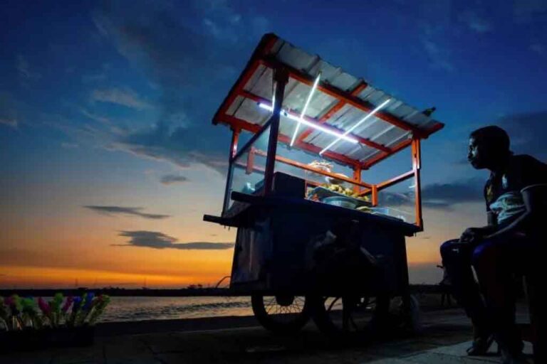 Sri Lanka: Response to Economic Crisis Undermined Rights: Heightened Repression Against Minorities, Dissent