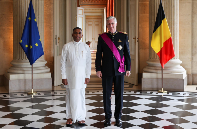 Ambassador Chandana Weerasena presents credentials to the King of Belgians in Brussels