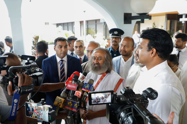 Global Peace Ambassador Gurudev Sri Sri Ravi Shankar arrives in Sri Lanka