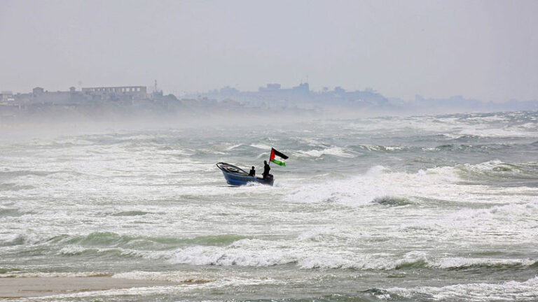 Coastal communities alerted: High winds and rough seas forecasted