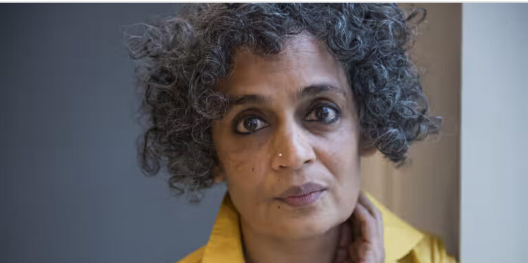 India: author Arundhati Roy to be prosecuted over 2010 Kashmir remarks