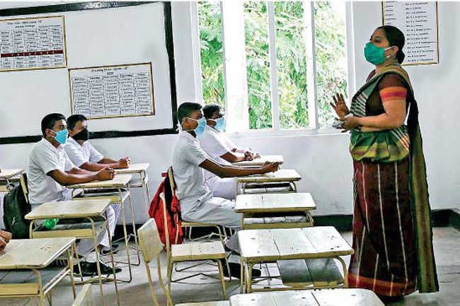 Education Minister pledges swift resolution to teacher-principal salary disputes