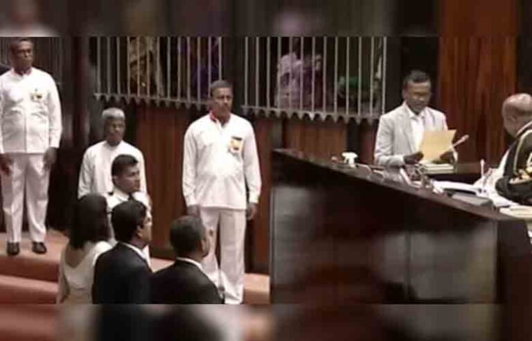 Karunarathna Paranawithana takes oath as MP, succeeding Thalatha Athukorala