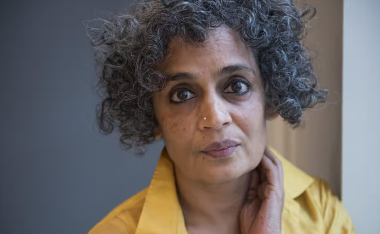 Arundhati Roy to publish first memoir