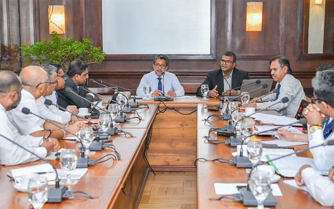 Government convenes to address financial relief for struggling SMEs