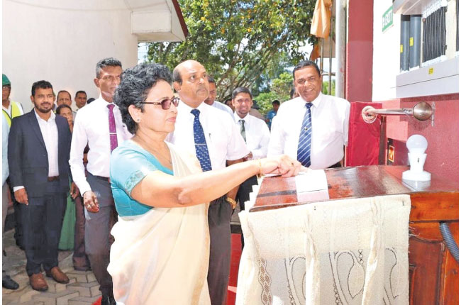 New solar power initiative in Sabaragamuwa to contribute 300 MW to National Grid