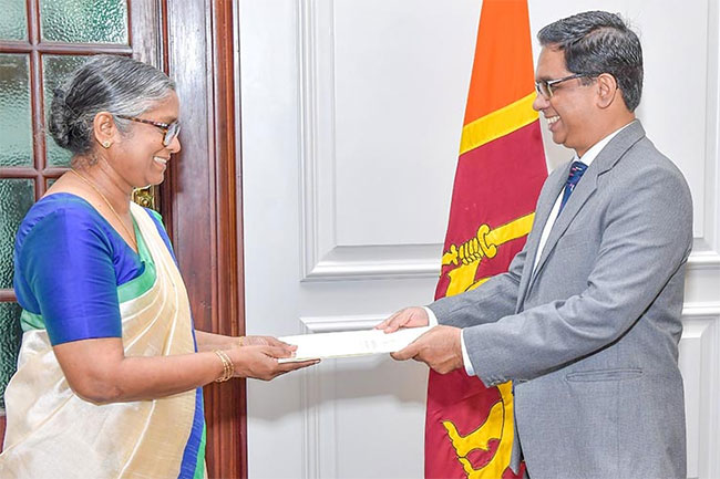 President appoints new secretaries to two key ministries