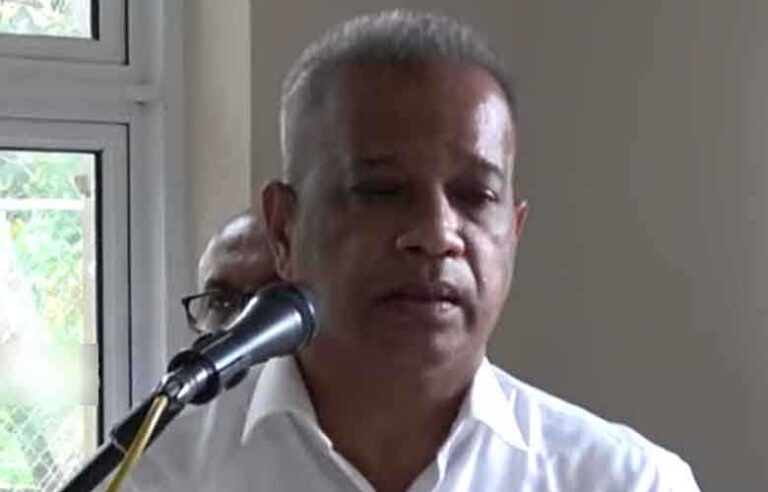 Agriculture Minister warns corrupt public officials and calls for service reforms