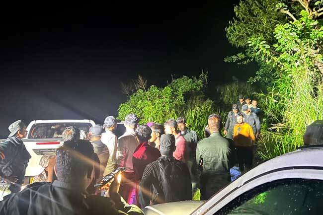 Young group rescued after going missing in Hanthana Mountains amid adverse weather