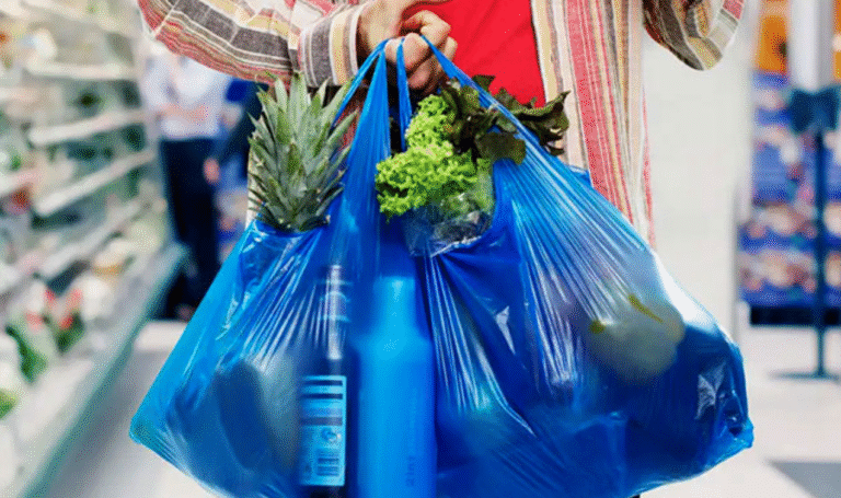 Free Distribution of Plastic Shopping Bags Suspended from November 1