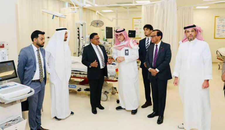 Foreign Minister Explores Healthcare Partnerships During Visit to Saudi Arabia