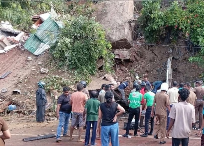 Army Works to Stabilise Landslide Zone as Key Kadugannawa Route Shut