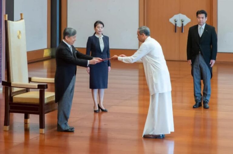 Ambassador Prof. Pivithuru Janak Kumarasinghe Presents Credentials to the Emperor of Japan