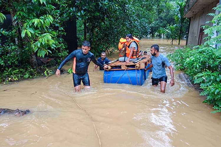 Police Urge Better Coordination as Relief Traffic Hampers Road Recovery Work