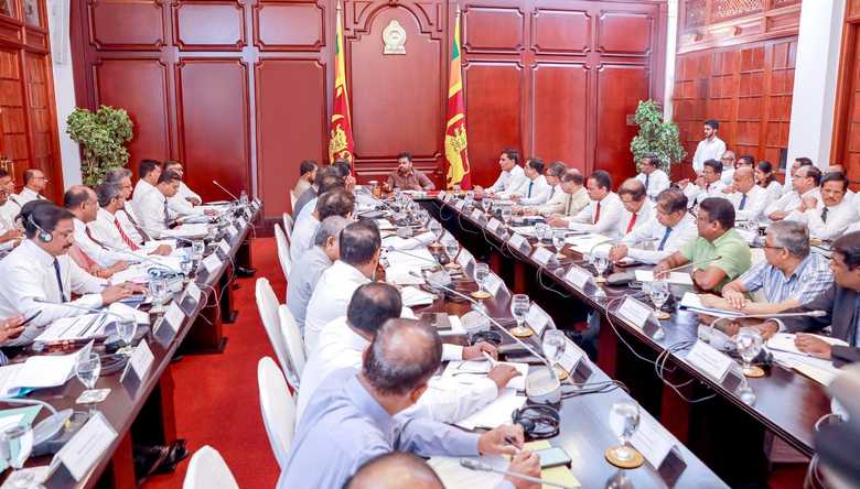 President Reviews District Recovery Drive, Sets Year-End Deadline for Relief Payments