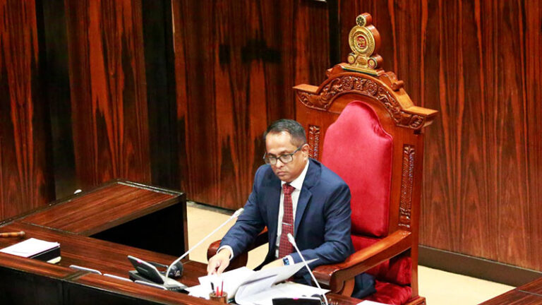 Speaker Gives Formal Approval to Inland Revenue Reform Legislation